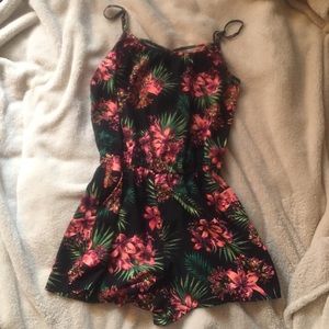 Beachy romper size S